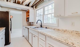 2512 Randall Dr, Biloxi, MS 39531