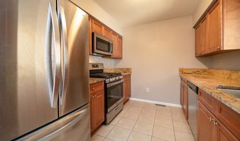 81 Main St 20B, Branford, CT 06405