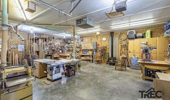312 Road 8VE, Clark, WY 82435