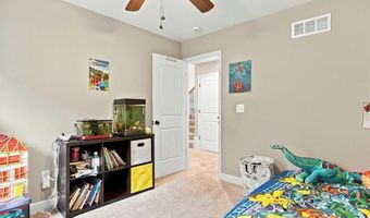 16805 Juniper Dr, Basehor, KS 66007