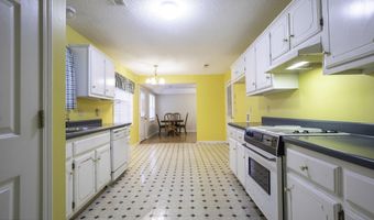 711 Lovers Lane Rd, Booneville, MS 38829