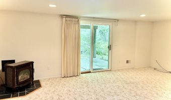 1326 Fox Farm Dr, Alpena, MI 49707