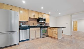 441 21ST St NE B, Washington, DC 20002