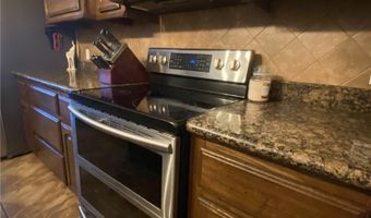 1250 Lawrence Trl, Alice, TX 78332