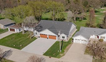 1018 Emerald Hills Dr, Arnolds Park, IA 51331