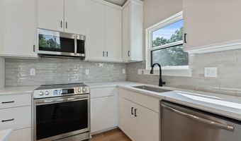 7 Embleton Dr, Bella Vista, AR 72714