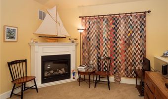 11 Willow St 5, Newport, RI 02840