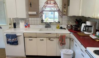 220 N 9th St, Challis, ID 83226