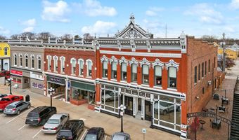 11 Benton Ave E, Albia, IA 52531