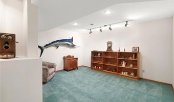 12068 Gantry Ln, Apple Valley, MN 55124