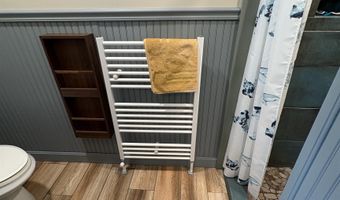 158 Macintosh Hill Rd, Bethel, VT 05032