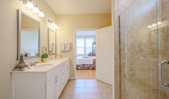 580 N Highlander Way, Addison, IL 60101