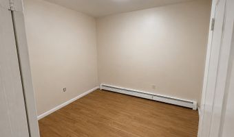 13 Armstrong Pl, Bridgeport, CT 06608