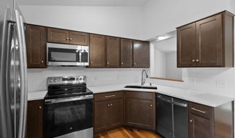 3024 E FOREST St, Appleton, WI 54915