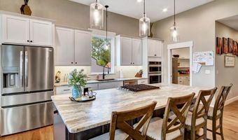 415 S Piper Ave, Ash Grove, MO 65604