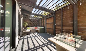 2522 Zorada Dr, Los Angeles, CA 90046