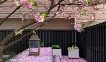 1320 PRINCESS St, Alexandria, VA 22314