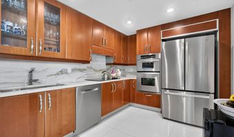 19400 Turnberry Way 921, Aventura, FL 33180