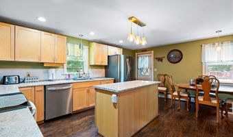 898 Cottage St, Athol, MA 01331