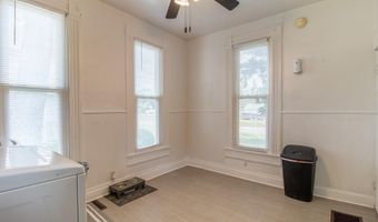 306 N JEFFERSON St, Abingdon, IL 61410