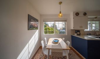 16281 CHAPMAN Ln, Brookings, OR 97415