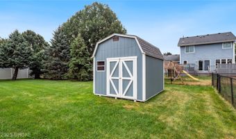 708 13th St SW, Altoona, IA 50009