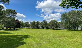 81 Parkview Ave, Bangor, ME 04401