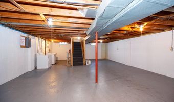 1031 N Maple Rd, Ann Arbor, MI 48103