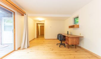 1877 Arlington Blvd, Ann Arbor, MI 48104