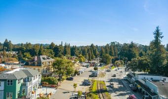 995 Old Farm Ln, Aptos, CA 95003