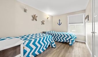 21 E 9th St, Barnegat Light, NJ 08006