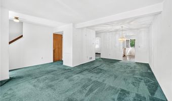 168 Springhouse Rd, Allentown, PA 18104