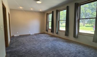 1011 Hwy 15, Armstrong, IA 50514