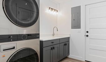 185 COLUMBINE St, Alpine, WY 83128