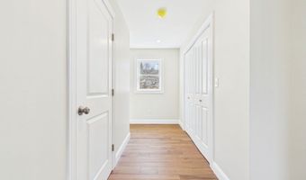 2 Bc Ln, Berkley, MA 02779