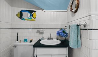 718 Bellevue Ave 5, Newport, RI 02840