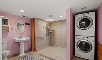 185 Dutch Glory Rd, Amity, PA 15311
