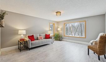 135 Hunters Path, Annandale, MN 55302