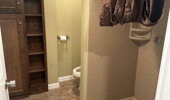 1323 N 3rd St, Aberdeen, SD 57401