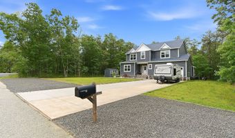 555 Egenolf Pl, Bayville, NJ 08721