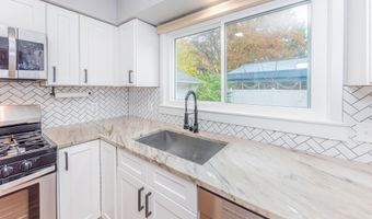 1836 Virnankay Cir, Ann Arbor, MI 48103