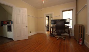 125 Grove St, Bangor, ME 04401