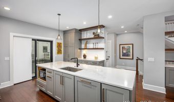 7275 Schoolhouse Dr SE, Ada, MI 49301