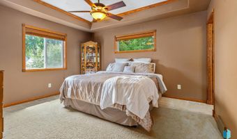 2413 E Trevino Ln, Brandon, SD 57005