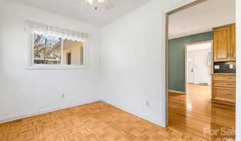 20 Ridge Cross Rd, Asheville, NC 28805
