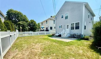 52 Bedlow Ave, Newport, RI 02840