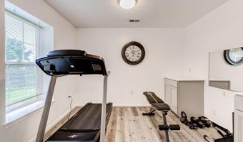 43865 LAUREL RIDGE Dr, Ashburn, VA 20147