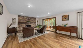 2908 N Oak Rd, Brandon, SD 57005