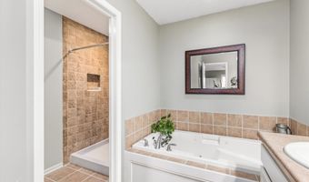 2413 SW 36th St, Ankeny, IA 50023
