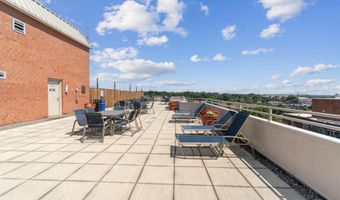 1001 N VERMONT St 212, Arlington, VA 22201